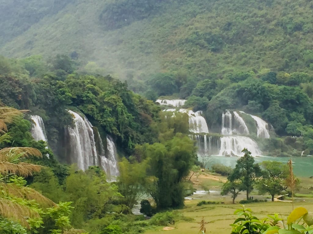 ban gioc waterfall cascade cao bang nord vietnam north