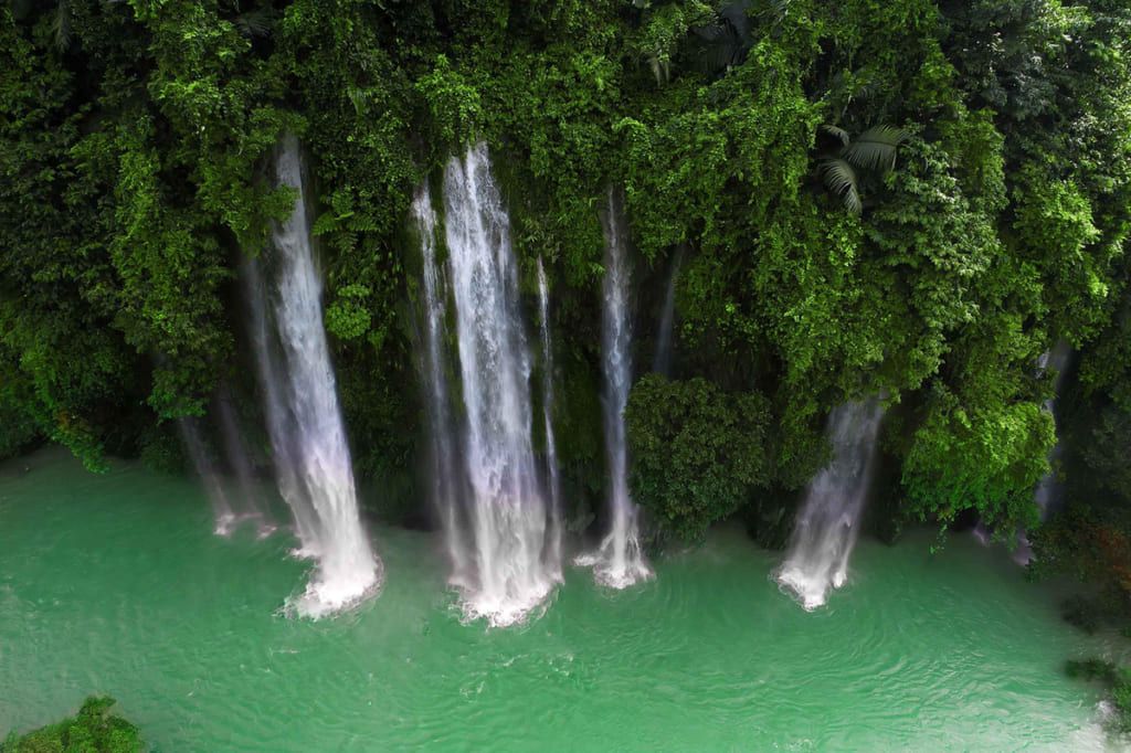 waterfall cascade nord vietnam north off beaten track hors des sentiers battus 