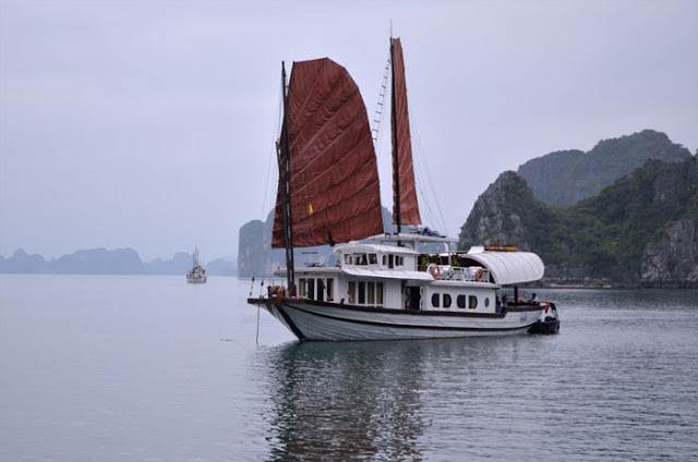 jonque traditionnelle - circuit croisière baie d'Halong