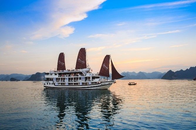 jonque traditionnelle - circuit croisière baie d'Halong